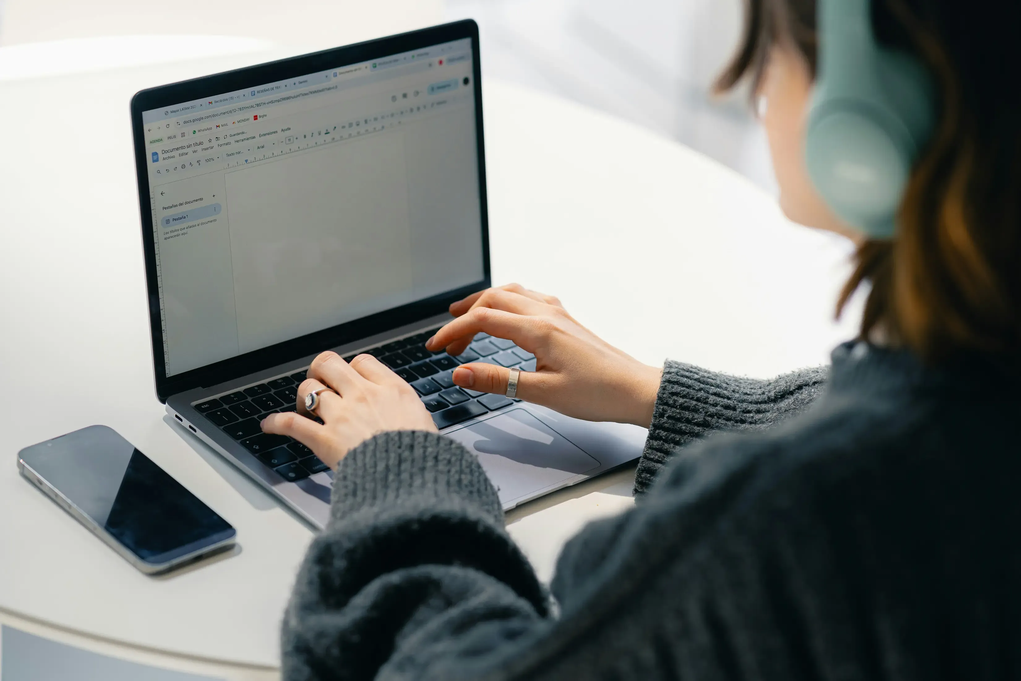 AI Detection in Academic Writing: How Schools and Universities Spot AI Essays